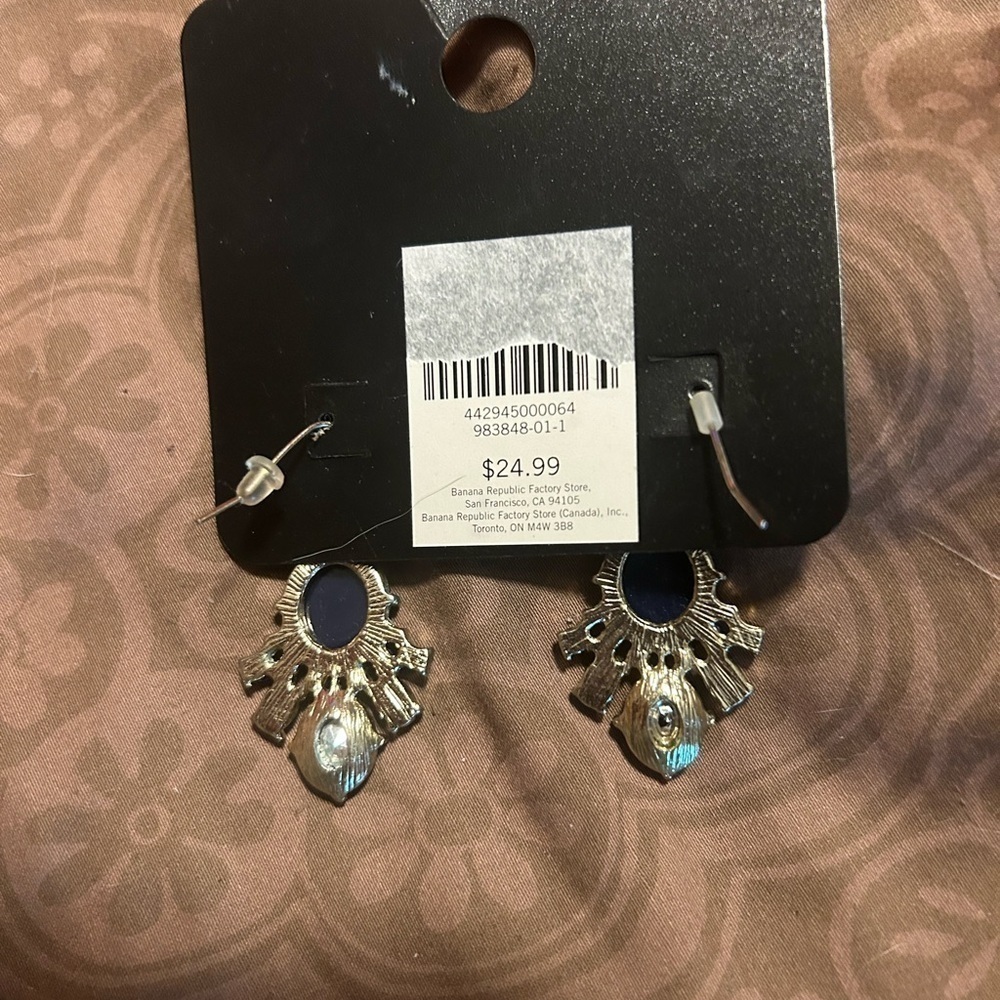 Banana republic earrings - Picture 2 of 2